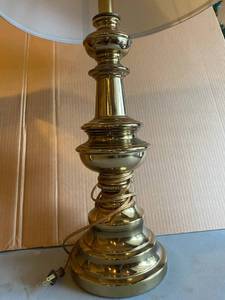 lot 174 image: Two Brass Table Lamps