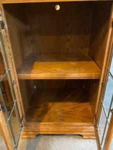 lot 179 image: Leaded Glass Oak Cabinet