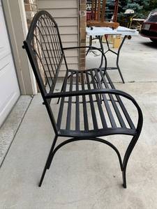 lot 181 image: Black Metal Outdoor Bench