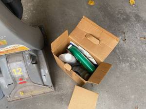 lot 198 image: Bissel Carpet Cleaner