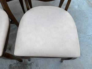 lot 73 image: Set of 4 chairs