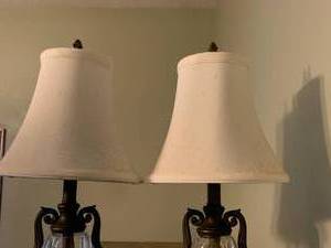 lot 193 image: Small Decorator Lamps