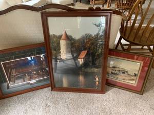 lot 194 image: Art - Nature colored framed art pieces.