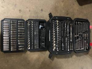 Husky Mechanics Tool Set (290-Piece)     Customer Returns See Pictures