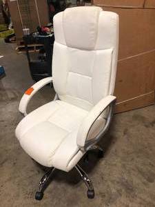lot 13 image: HOMESTOCK White High Back Executive Premium Faux Leather Office Chair with Back Support, Armrest and Lumbar Support  Customer Returns See Pictures