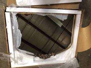 lot 17 image: Kate and Laurel Arendahl 36.00 in. W x 28.50 in. H Arch Metal Gold Framed Traditional Wall Mirror Customer Returns See Pictures