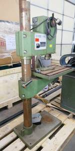 lot 14 image: Old drill press - missing onoff switch