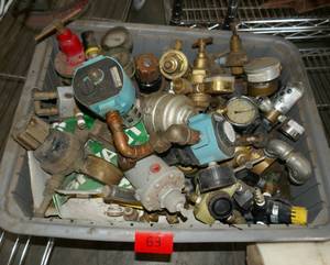 lot 63 image: Large group of air filters, gauges, regulators