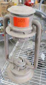 lot 103 image: Vintage lantern