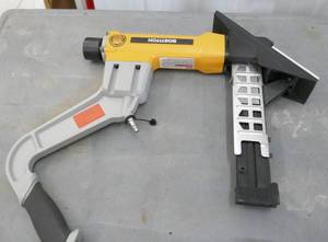 lot 125 image: Like New Bostitch pneumatic stapler