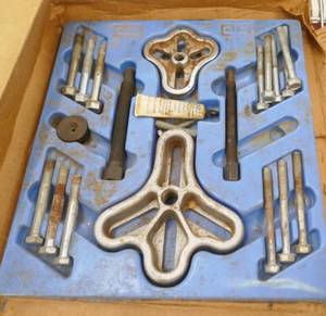 lot 129 image: Owatonna tool flange type Harmonic Balancer puller