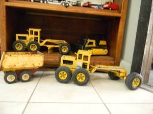 FANTASTIC TONKA COLLECTION - PLEASE SEE ALL PICTURES - PLEASE BRING YOUR OWN PACKING AND HELP IF NEEDED