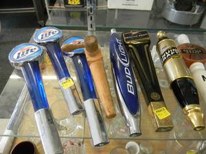 FANTASTIC BEER TAP HANDLES & COLLECTIBLES - PLEASE SEE ALL PICTURES - PLEASE BRING YOUR OWN PACKING AND HELP IF NEEDED