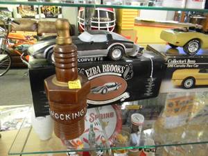 FANTASTIC AUTOMOTIVE DECANTERS COLLECTIBLES - PLEASE SEE ALL PICTURES - PLEASE BRING YOUR OWN PACKING AND HELP IF NEEDED