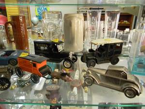 FANTASTIC VINTAGE COLLECTION - PLEASE SEE ALL PICTURES - PLEASE BRING YOUR OWN PACKING AND HELP IF NEEDED