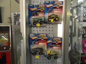 FANTASTIC MONSTER TRUCK COLLECTIBLES - GREAT PIECES - PLEASE SEE ALL PICTURES - PLEASE BRING YOUR OWN PACKING AND HELP IF NEEDED