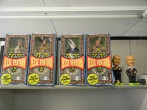 VINTAGE JESSE VENTURA COLLECTIBLES - GREAT PIECES - PLEASE SEE ALL PICTURES - PLEASE BRING YOUR OWN PACKING AND HELP IF NEEDED