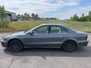 lot 30 image: 2002 Mitsubishi Galant ES
