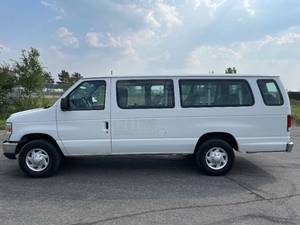 lot 1 image: 2012 Ford E-Series E-350 SD XLT - 2 OWNERS - 41,917 MILES