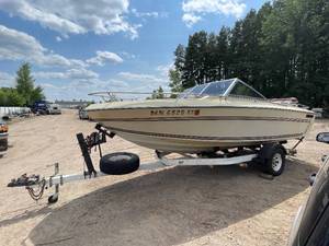 lot 118B image: 1985 Mach 1 20ft Boat