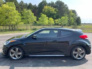 lot 8B image: 2013 Hyundai Veloster Turbo