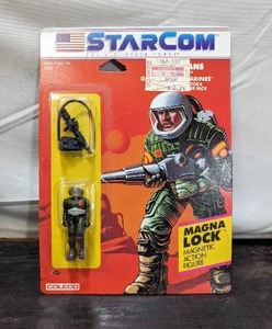 lot 3 image: Vintage StarCom PFC Al Evans Toy