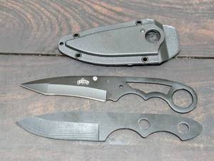 lot 24 image: Master Knife and Carbon Fiber Knife