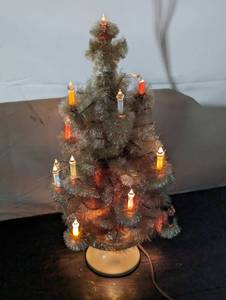 lot 33 image: Vintage Electric Candle Bulb Christmas Tree