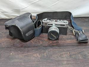 lot 34 image: Yashica Electro 35 Camera