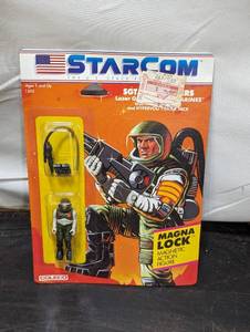 lot 49 image: Vintage StarCom Action Figure Toy