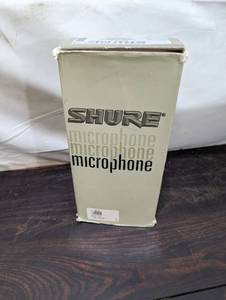 lot 56 image: Shure 520DX Microphones