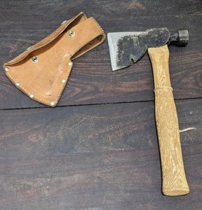 lot 63 image: Vintage Collins Hatchet