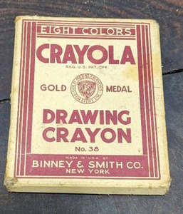 lot 78 image: Vintage Crayola Set