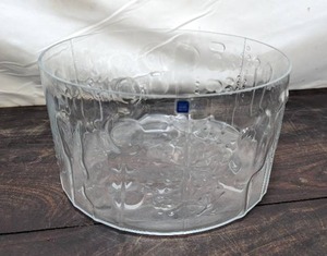 lot 100 image: MCM Arabia Finland Oiva Toikka Flora Glass Bowl