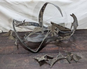 lot 114 image: Vintage Abstract Brutalist Wall-Hanging Sculpture