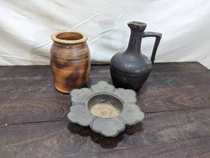 lot 124 image: Three Pieces Of Dcor
