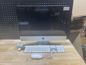 Mid 2010 21.5 Apple Desktop Computer