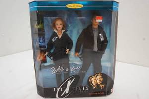 1998 Barbie & Ken The X-Files Giftset