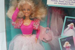 1989 The Real Model Collection Cheryl Tiegs