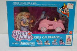 1990 Heart Family kids on parade