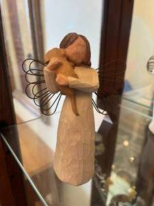 lot 10 image: Willow Tree Angel of Friendship and Thinking of You Angel.