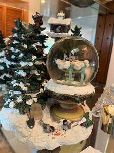 lot 11 image: 3 piece Christmas Dcor Lot, Pfaltzgraff Winterwood