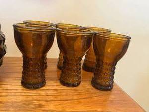 lot 16 image: Art Glass Decanter and Glasses