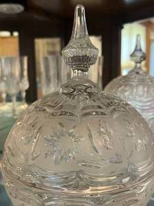 lot 41 image: Covered glass dish
