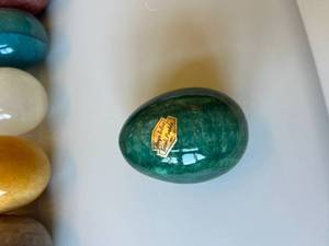 lot 22 image: Decorative Eggs, Onyx Tellez