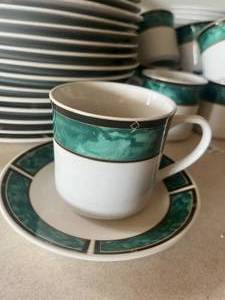 lot 85 image: Set of dishes 15-16 settings.