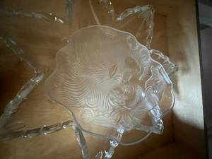 lot 87 image: Holiday decorative glassware