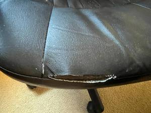lot 110 image: Office Chair