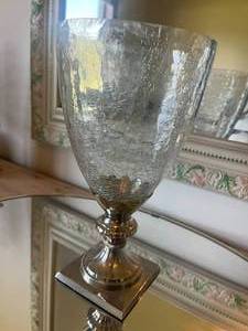 lot 120 image: Dresser Mirror with Decorative Vase
