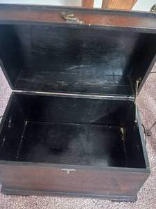 lot 160 image: Wooden Decorative Storage Box